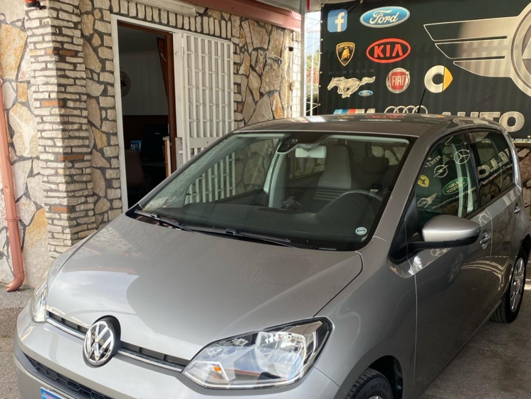 VOLKSWAGEN UP